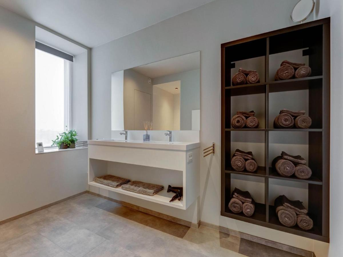 Holiday home Lovely In With Sauna And Bubble Bath Roesbrugge-Haringe