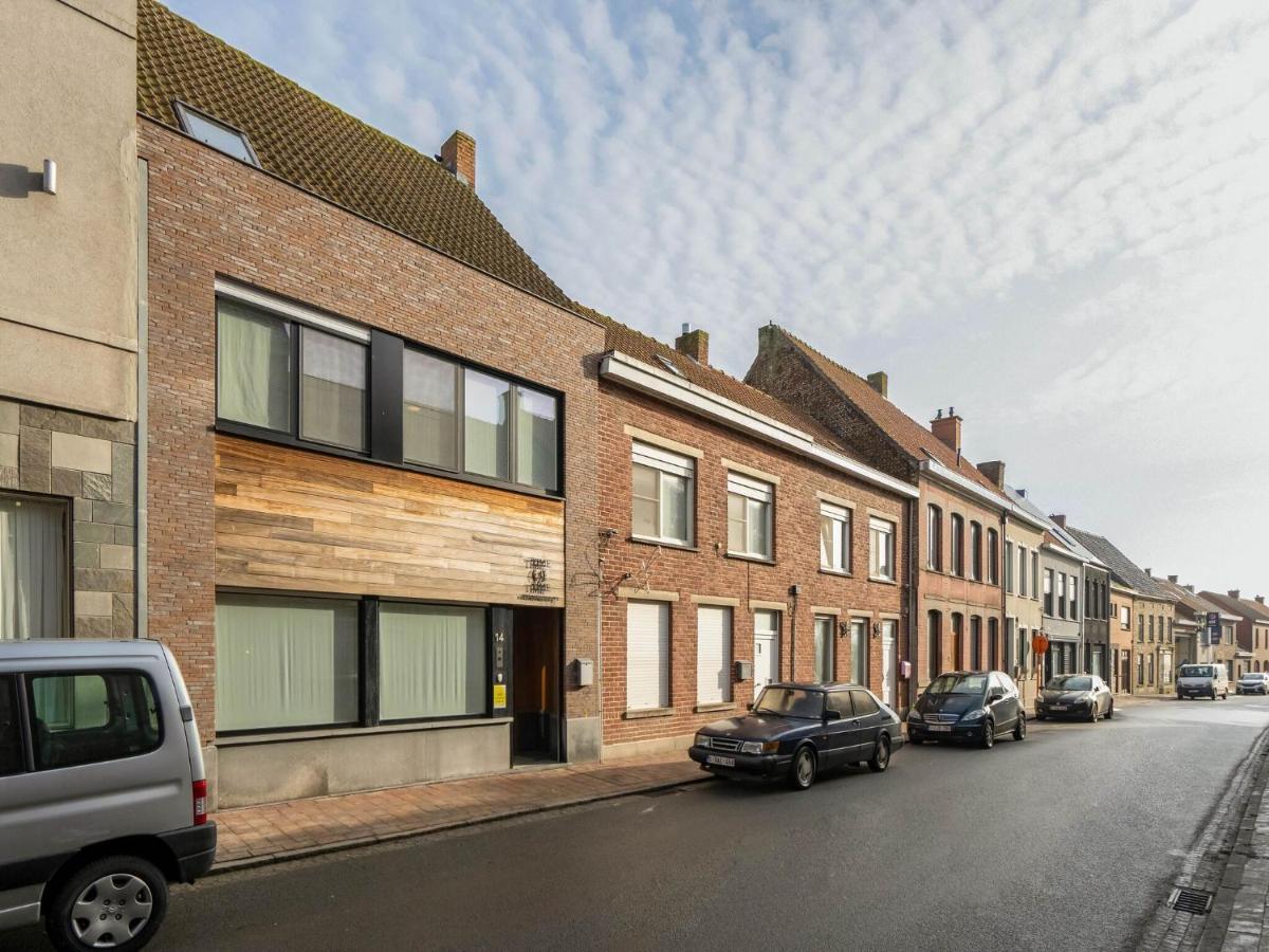 Holiday home Lovely In With Sauna And Bubble Bath Roesbrugge-Haringe